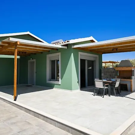 Cosy Halipoma-tilemahos Into Town Close